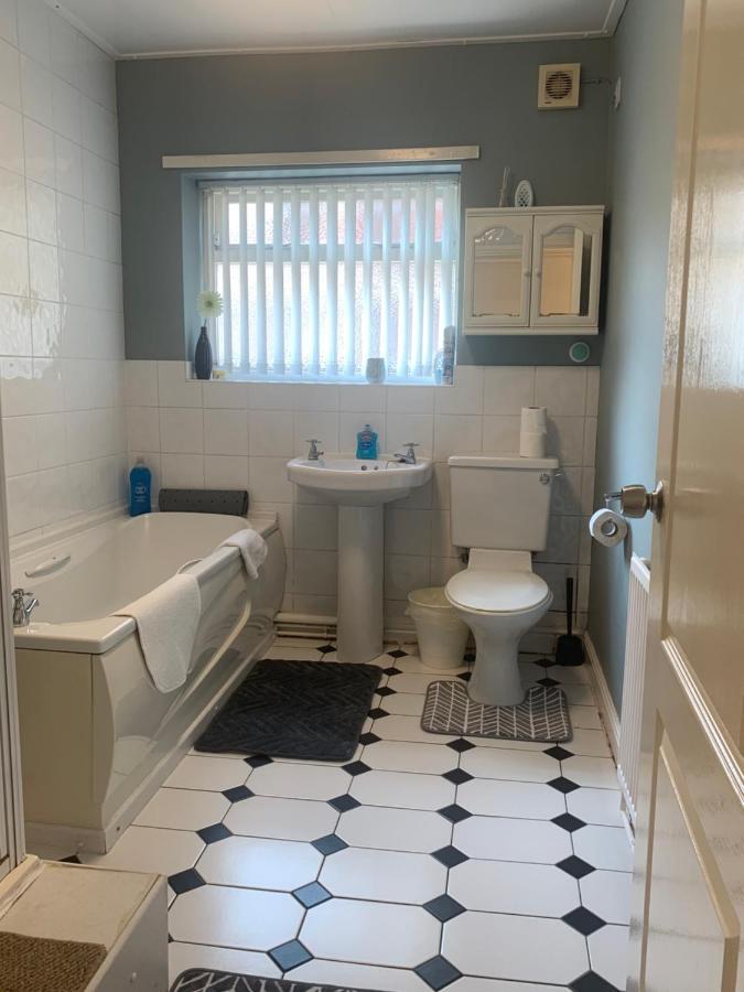 Be My Guest Liverpool - Ground Floor Apartment With Parking المظهر الخارجي الصورة
