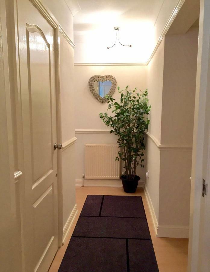 Be My Guest Liverpool - Ground Floor Apartment With Parking المظهر الخارجي الصورة
